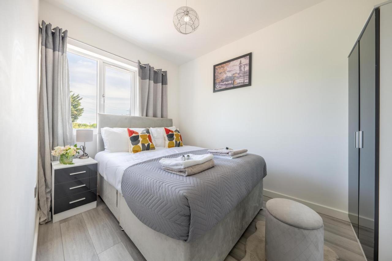 Ash View Place 4 -Heathrow - Thorpe Park - Free Parking Стейнс Экстерьер фото