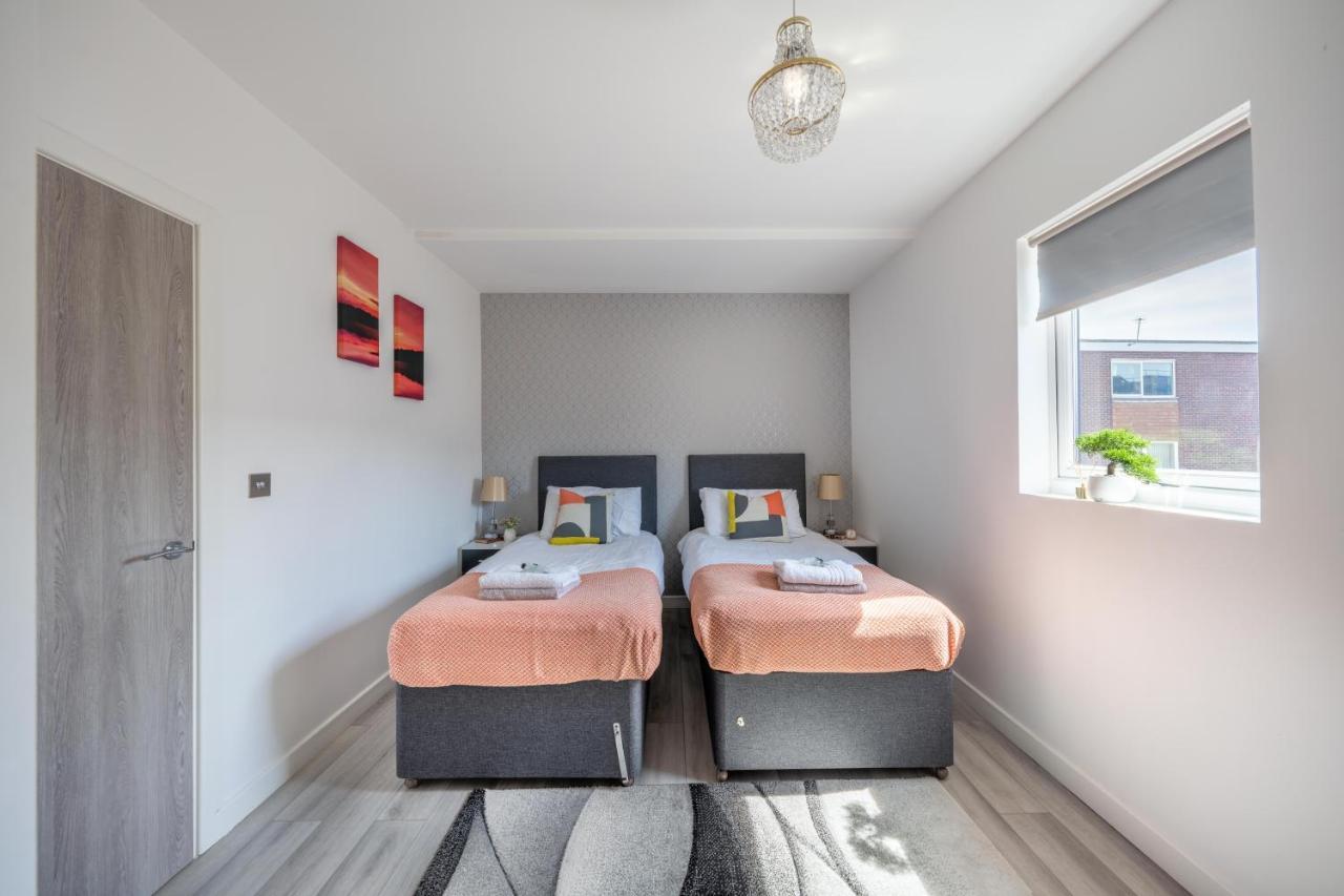 Ash View Place 4 -Heathrow - Thorpe Park - Free Parking Стейнс Экстерьер фото